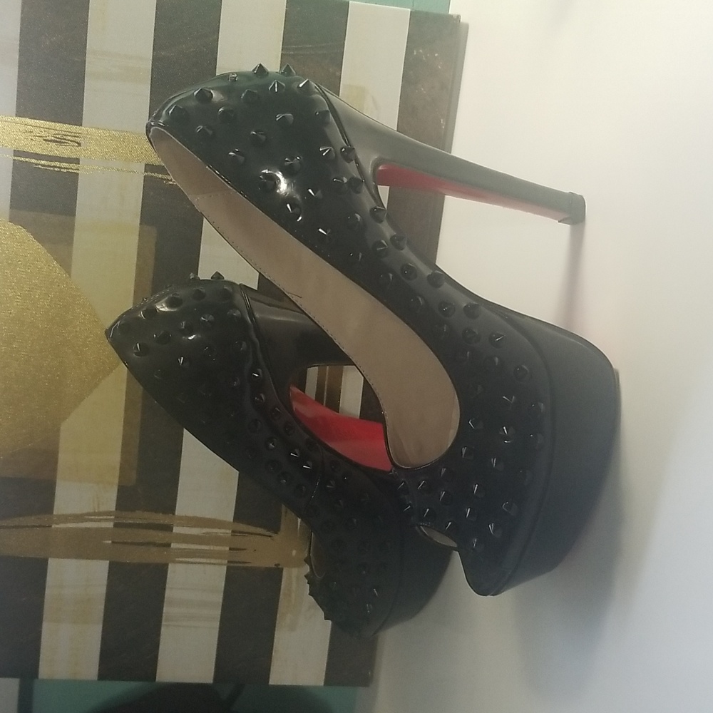 Christian Louboutin helps size 9